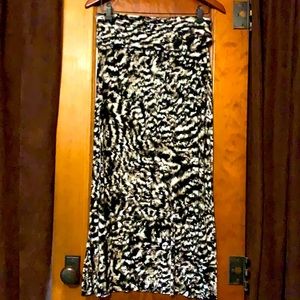 Tie-dye maxi skirt. Like new. Medium (petite).